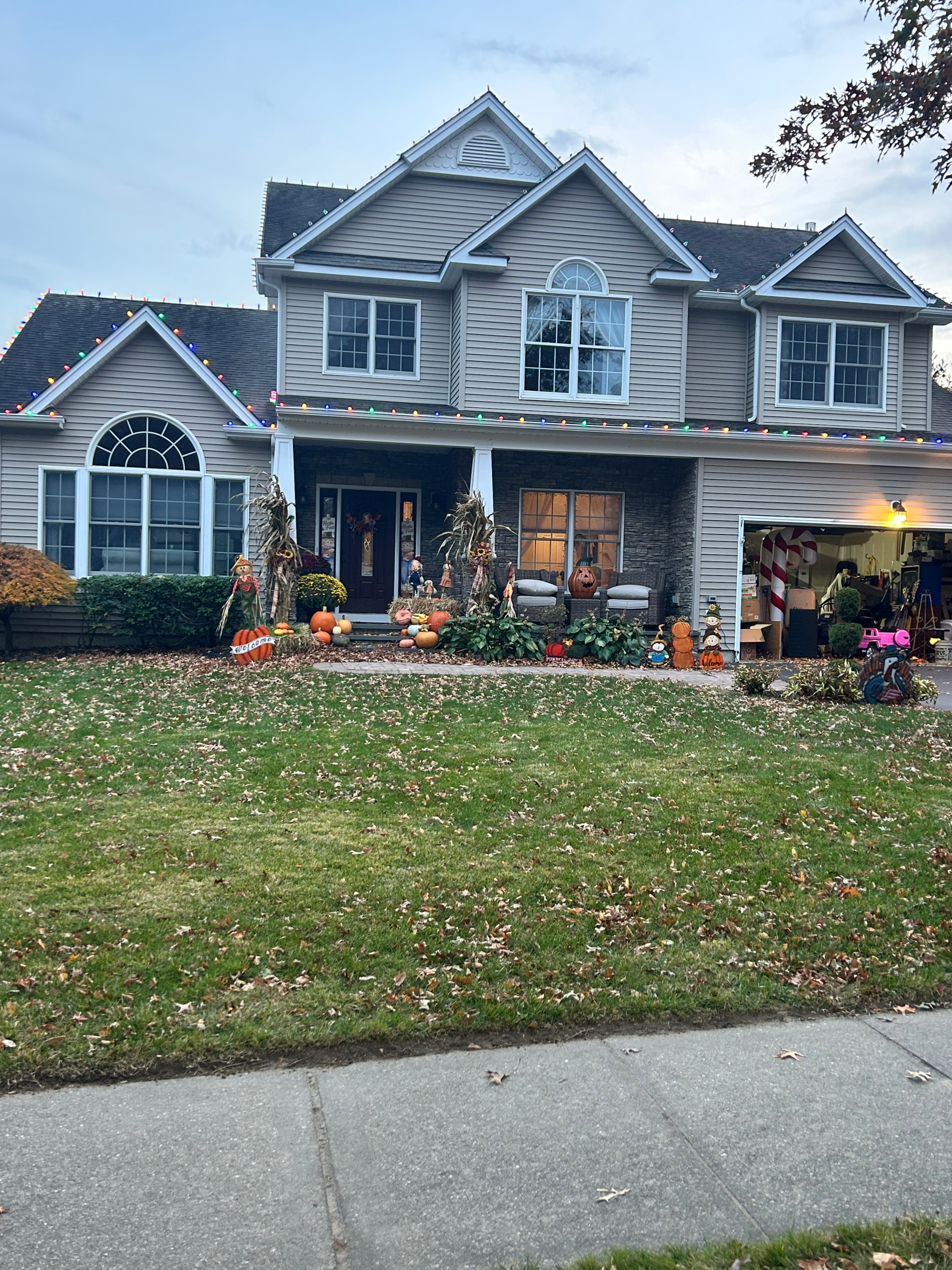 Christmas lights Stony Brook NY design option using selected features